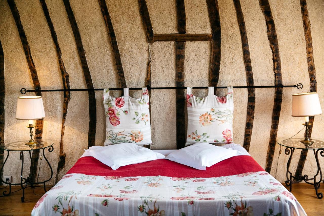 La Vieille Foulonniere : Chambres D'Hotes & Permaculture ポントルソン エクステリア 写真