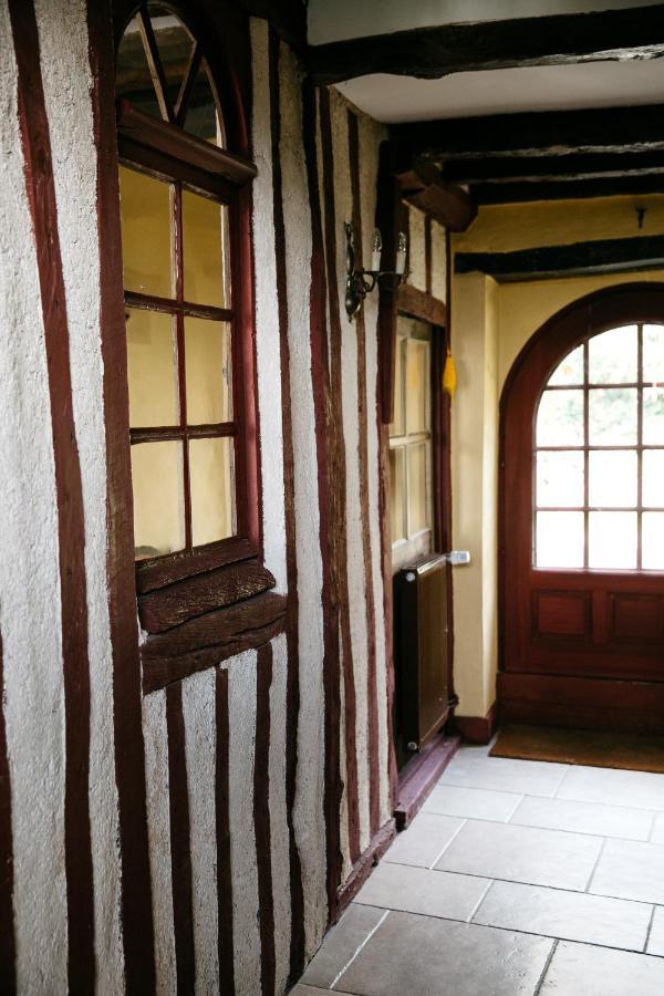 La Vieille Foulonniere : Chambres D'Hotes & Permaculture ポントルソン エクステリア 写真