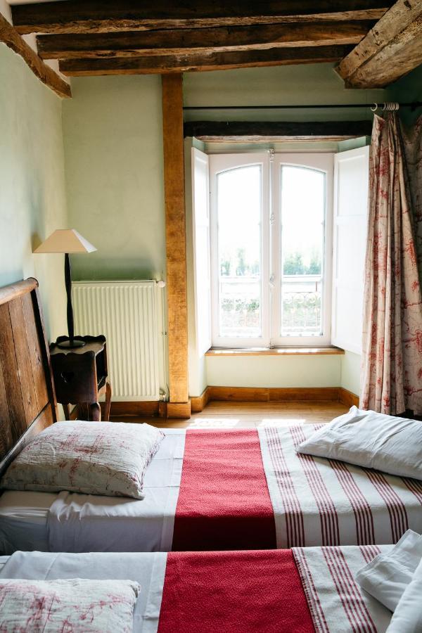 La Vieille Foulonniere : Chambres D'Hotes & Permaculture ポントルソン エクステリア 写真