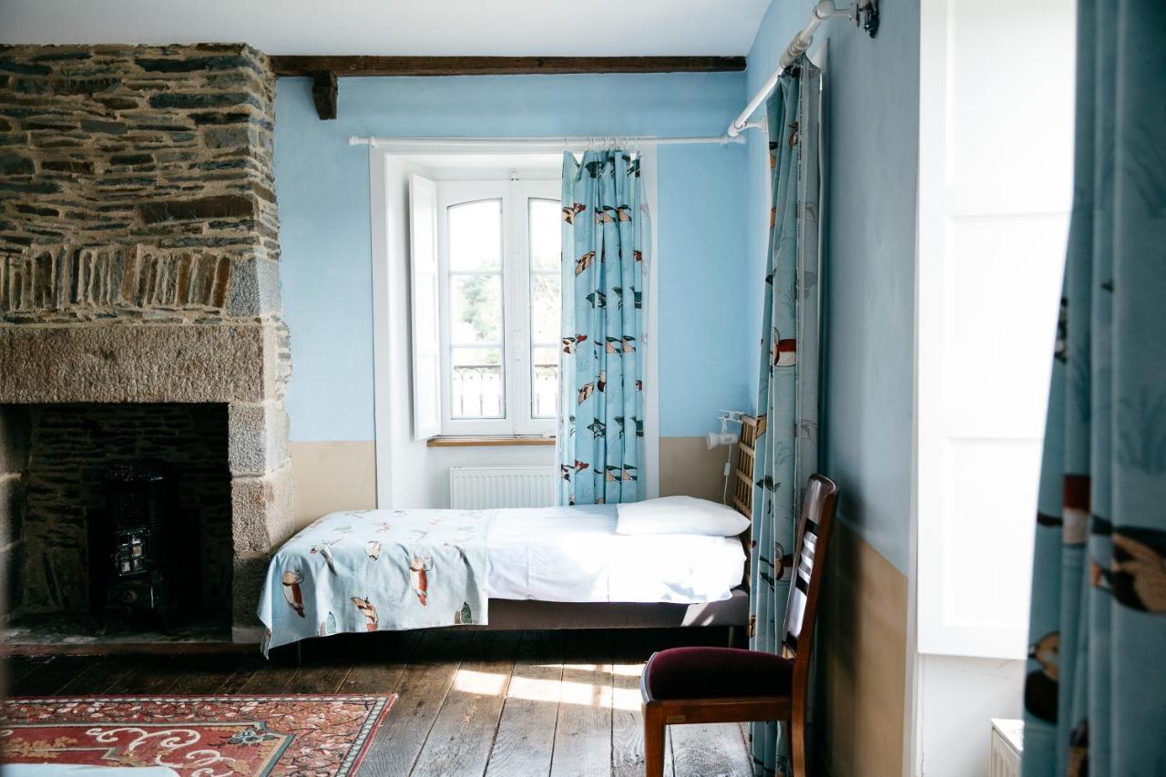 La Vieille Foulonniere : Chambres D'Hotes & Permaculture ポントルソン エクステリア 写真