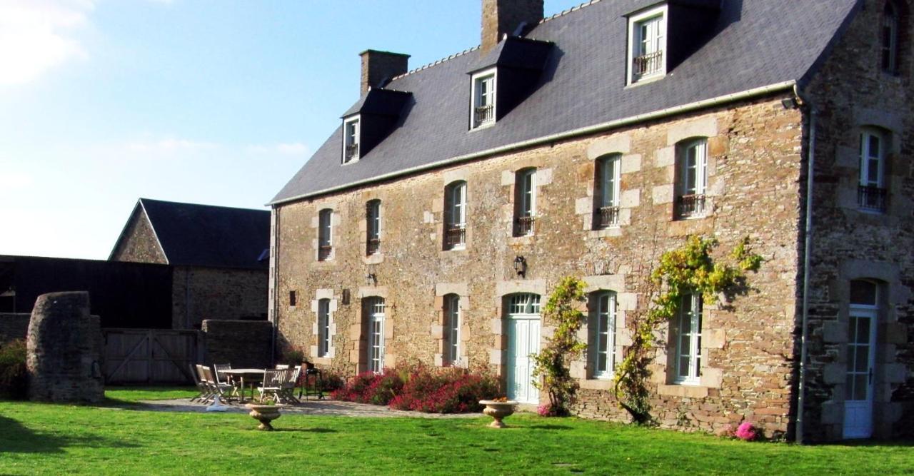 La Vieille Foulonniere : Chambres D'Hotes & Permaculture ポントルソン エクステリア 写真